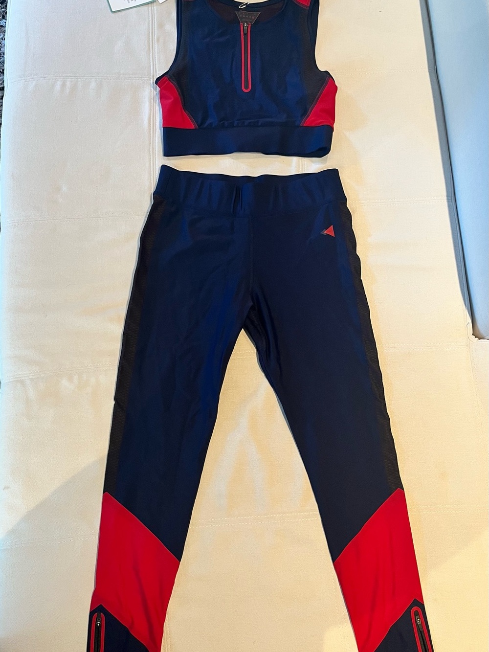 Laain Women’s Navy and Red Active Leggings and Crop Top Set, NWT!
